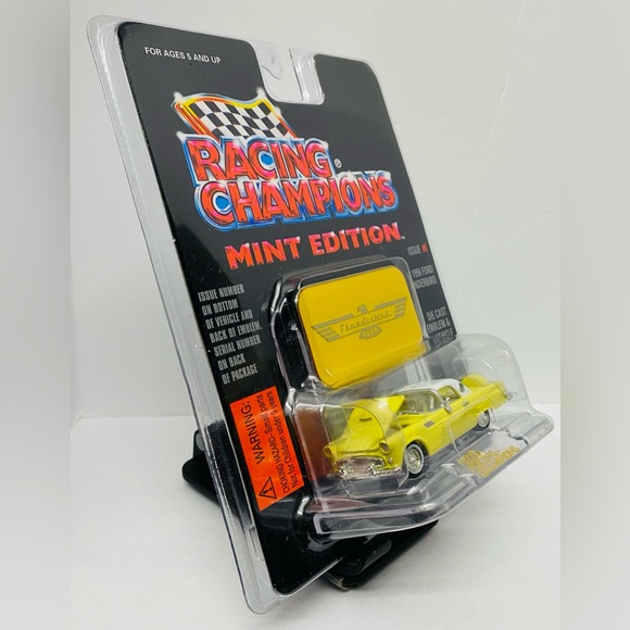 Racing Champions Mint Edition 1956 Ford ThunderBird Issue #6 - Picture 3 of 6